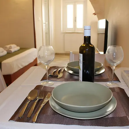 شقة Dimora La Piana أوستوني